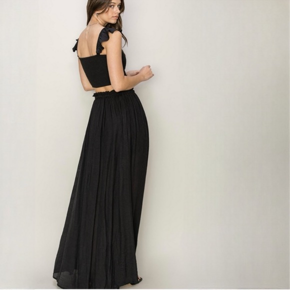 🖤LAST2️⃣🖤New Positano Smocked Black Top Maxi Skirt Set - Picture 5 of 7